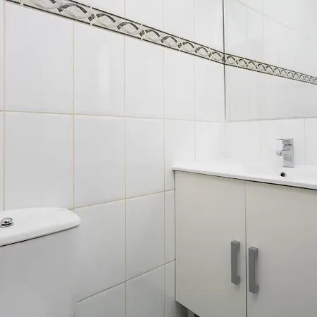 Felicidad Apartment *